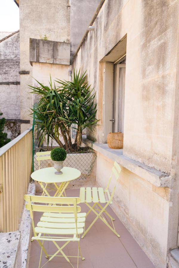 LE PALAIS DU CHÊNE NOIR WiFI GRATUIT Apartamento Avinhão Exterior foto