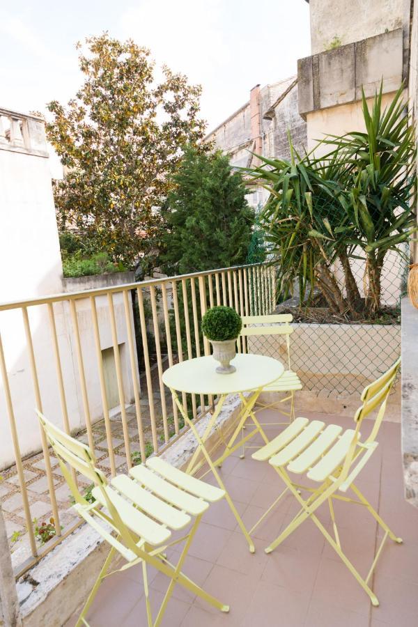 LE PALAIS DU CHÊNE NOIR WiFI GRATUIT Apartamento Avinhão Exterior foto